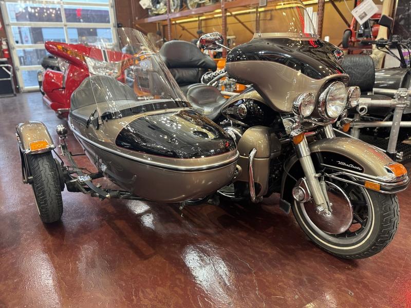 2004 Harley-Davidson® FLHTCUI - Electra Glide® Ultra Classic®