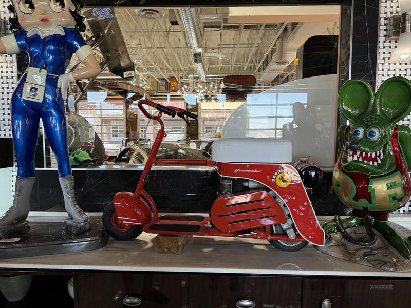 1948 GAMBLES HIAWATHA DOODLE BUG