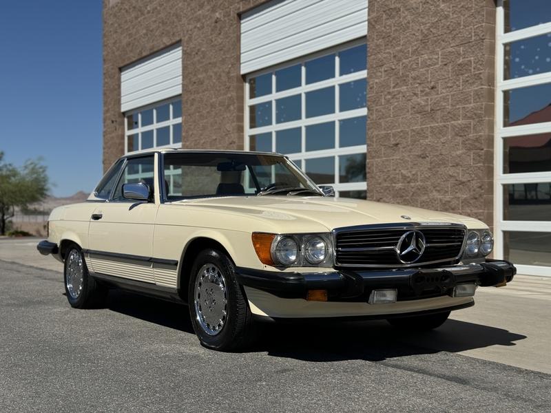 1987 Mercedes-Benz 560 Series