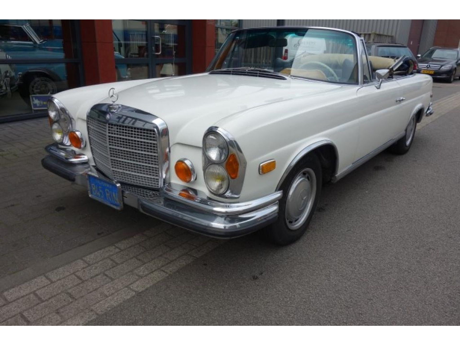 1971 Mercedes-Benz W111