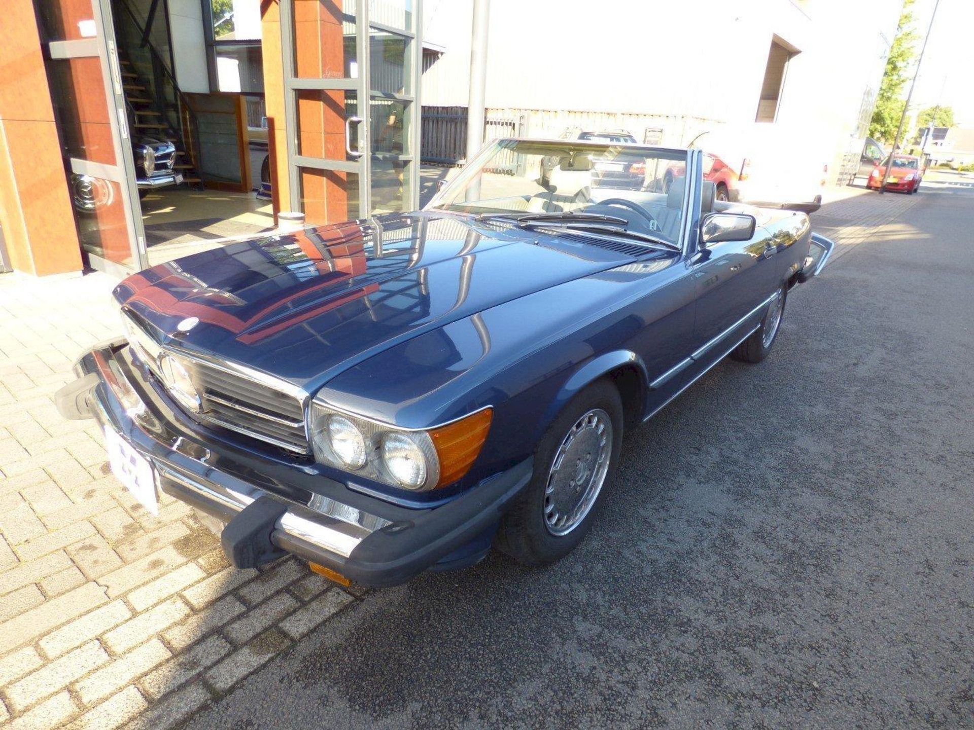 1986 Mercedes-Benz W107