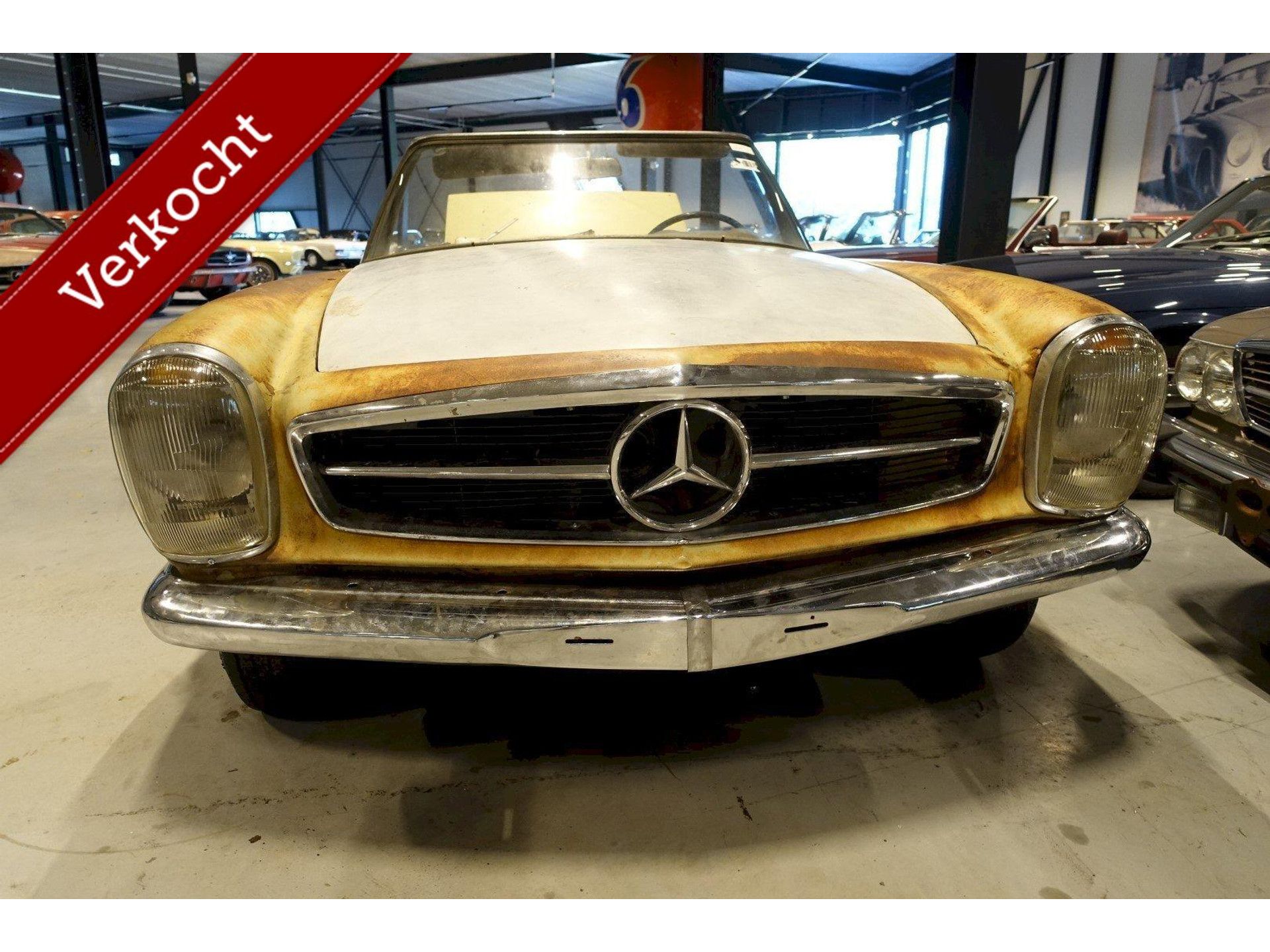 1966 Mercedes-Benz W113 Pagode