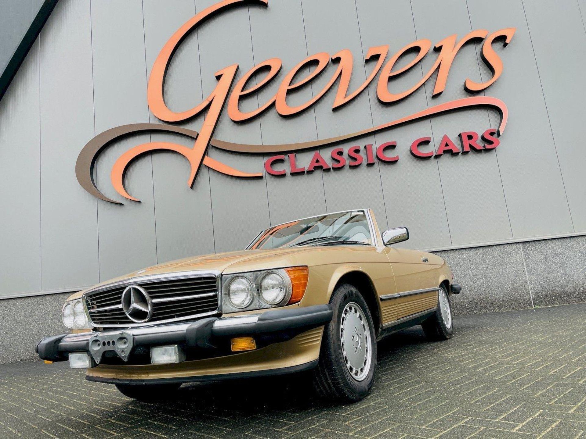 1988 Mercedes-Benz W107