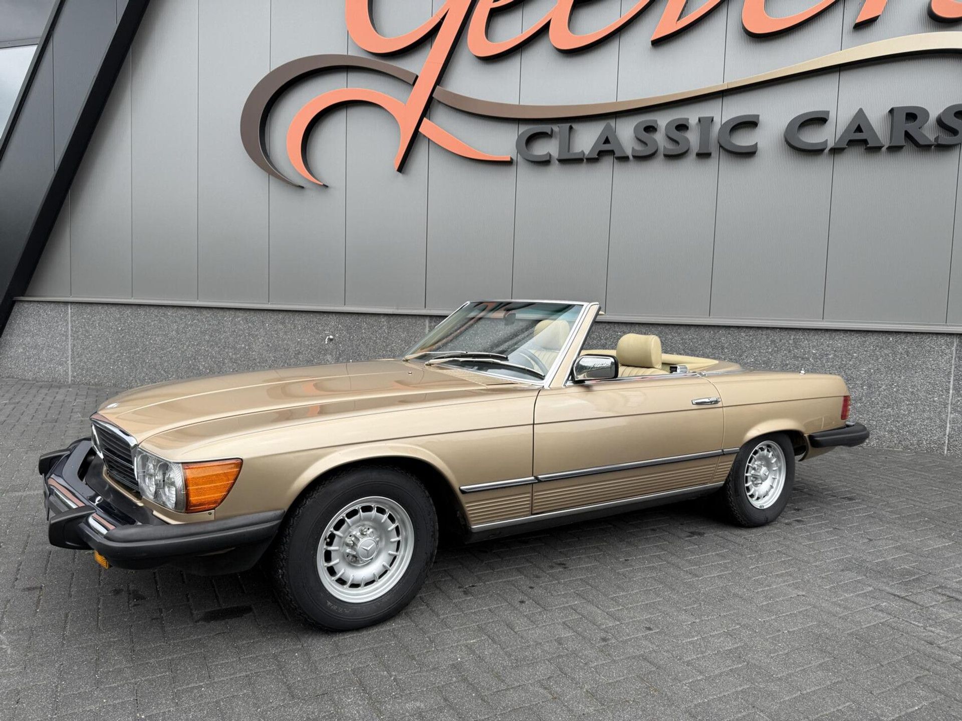 1983 Mercedes-Benz W107