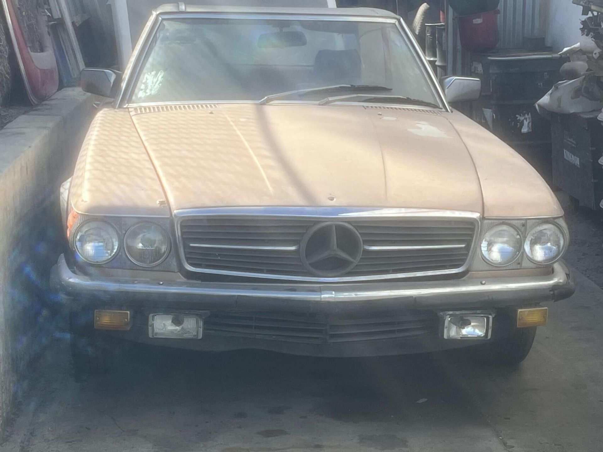 1984 Mercedes-Benz W107