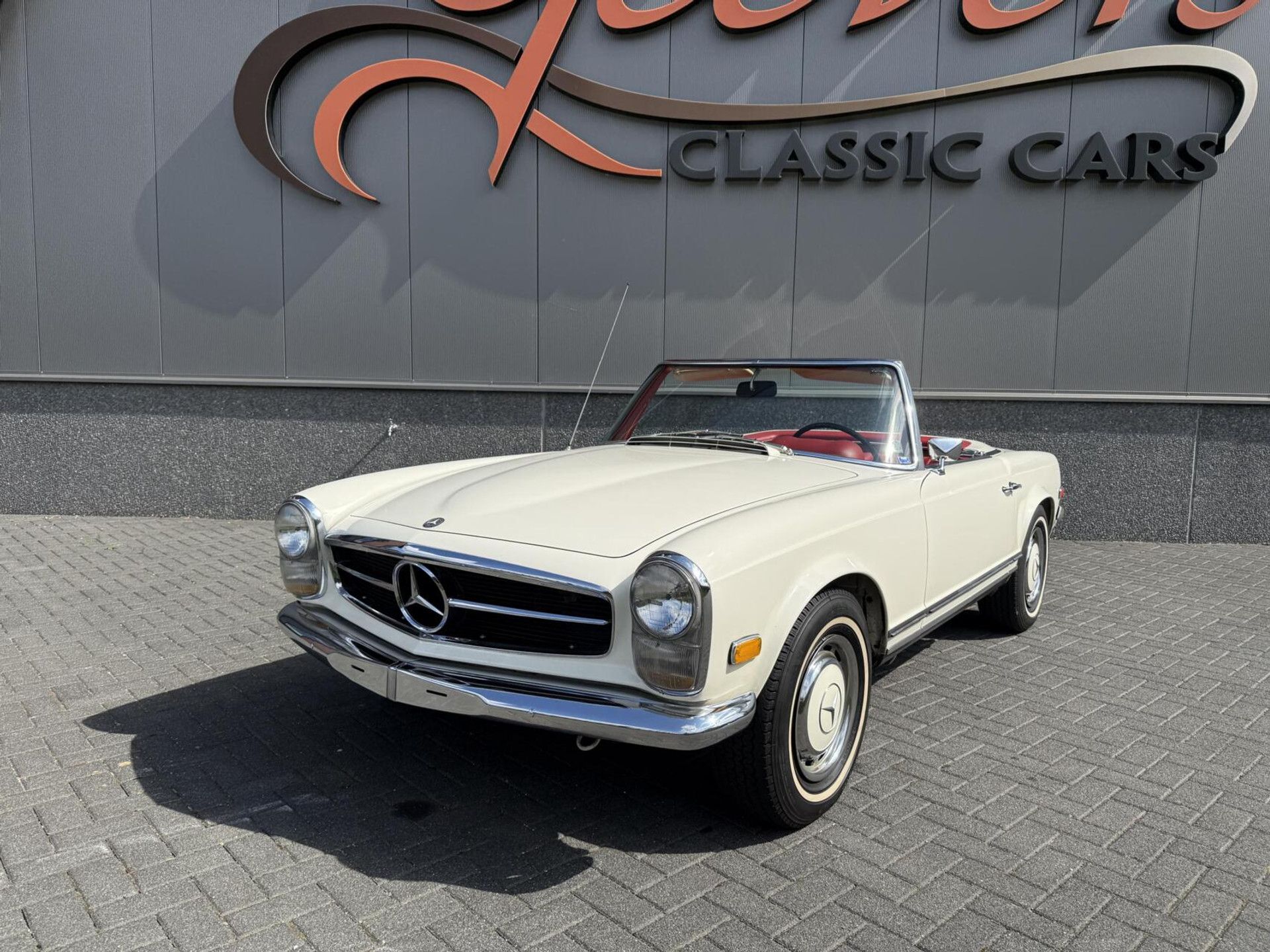 1968 Mercedes-Benz W113 Pagode