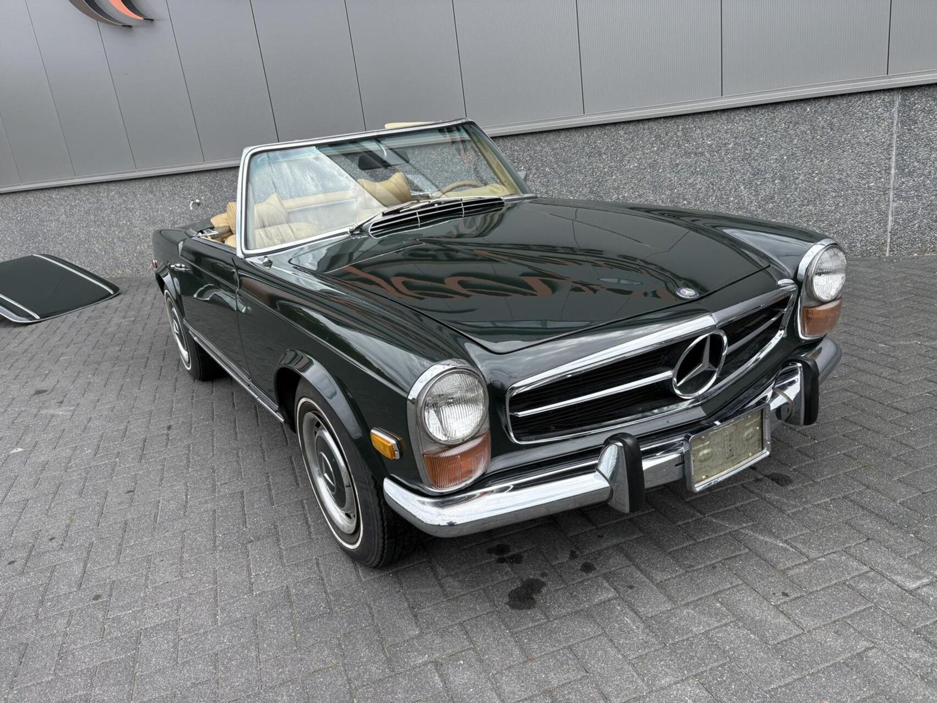 1970 Mercedes-Benz W113 Pagode