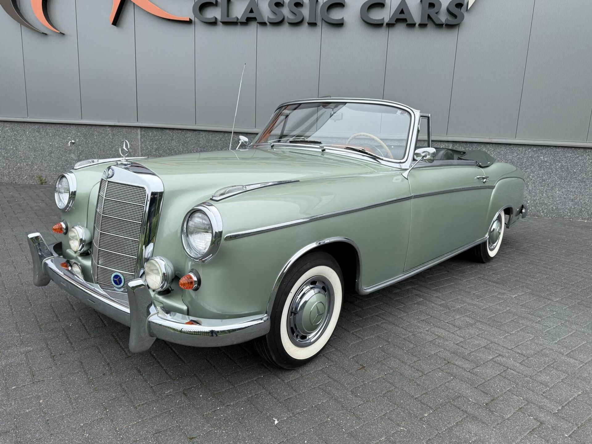 1958 Mercedes-Benz W128/W180 Ponton