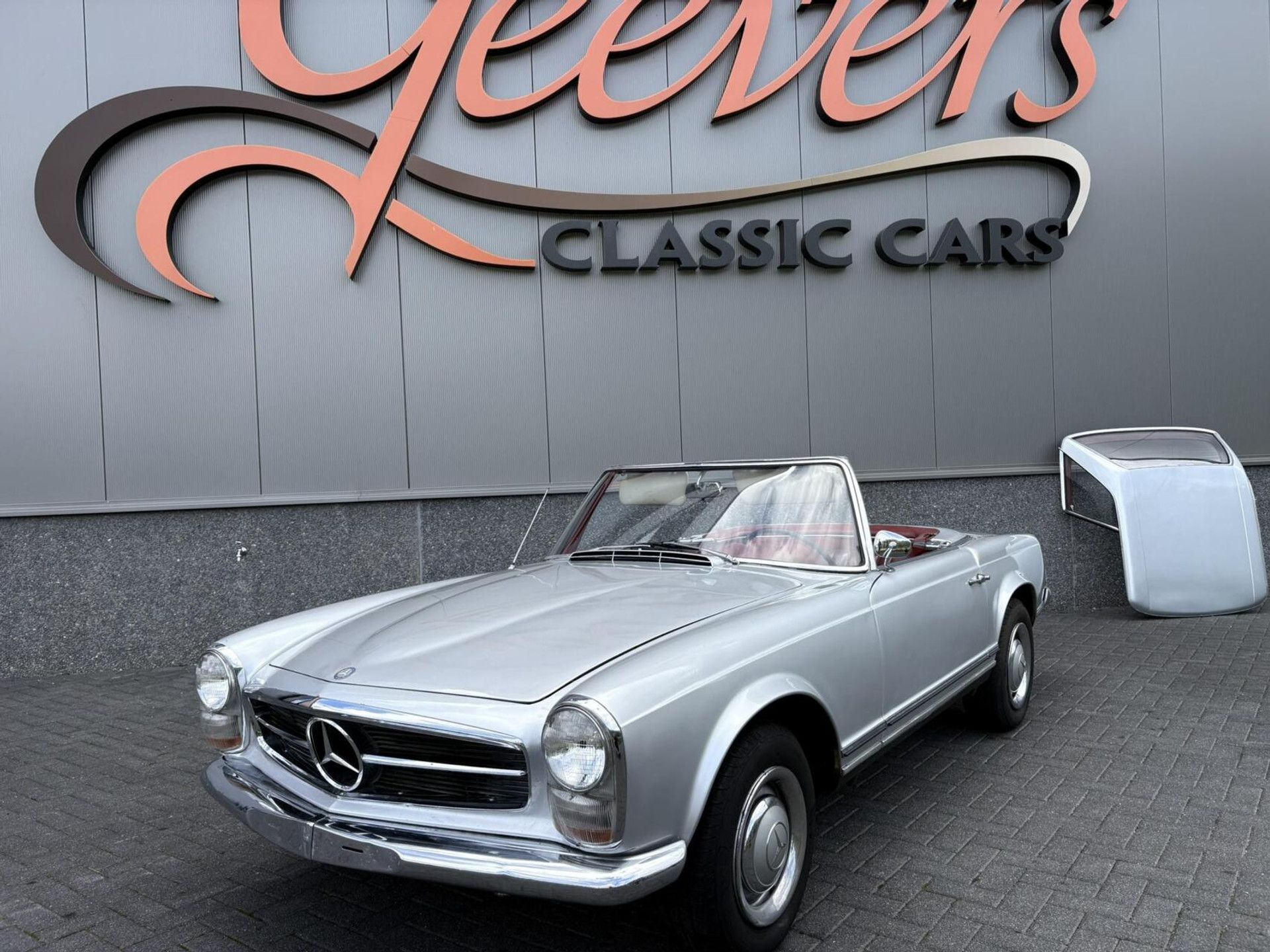 1966 Mercedes-Benz W113 Pagode