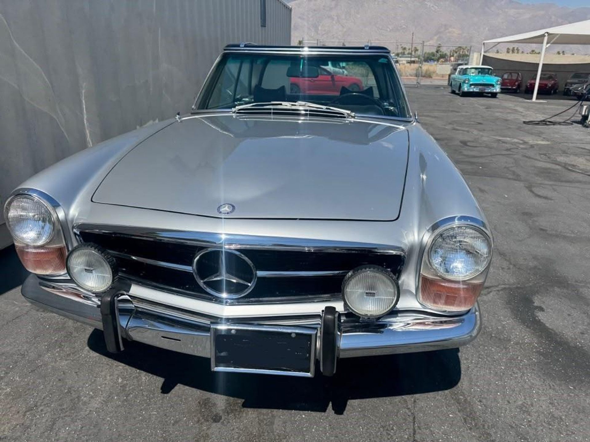 1970 Mercedes-Benz W113 Pagode 280SL